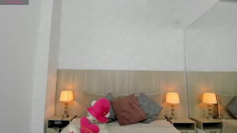 Vayolet Castro online show from April 21, 2026, 11:16 am