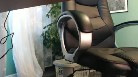 Maturecouple online show from December 2, 2024, 1:57 pm