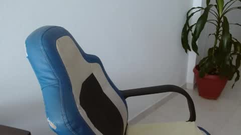 Cecilia online show from May 18, 2026, 2:34 pm