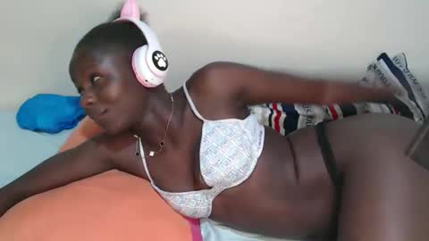 Snapshot of maui_001 chatting on February 2, 2026, 11:09 am moh online show from February 2, 2026, 11:09 am