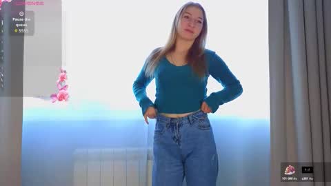 maureencoombs online show from September 18, 2025, 4:14 am