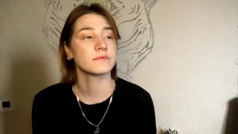 Mari online show from December 5, 2025, 6:33 am