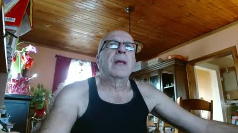 Maurice online show from January 1, 2025, 2:20 pm