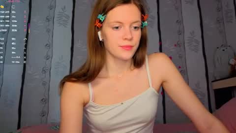 Snapshot of maurineneverman chatting on July 21, 2026, 8:05 am Lucy online show from July 21, 2026, 8:05 am