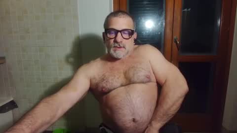 mauro1971 online show from February 22, 2026, 4:02 am