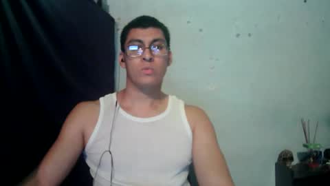 Snapshot of maurodirty chatting on June 6, 2026, 8:52 am Mauro online show from June 6, 2026, 8:52 am