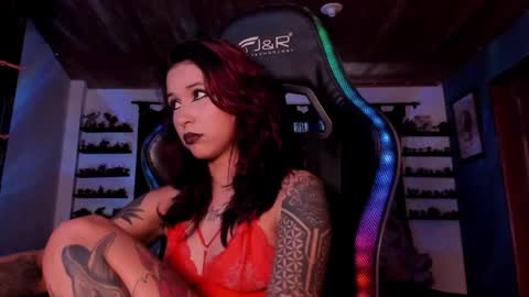 Hilary online show from February 8, 2025, 10:40 pm