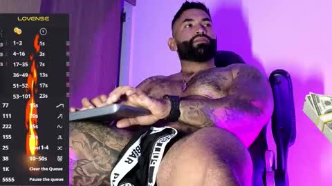 max__prada online show from December 4, 2025, 1:48 am