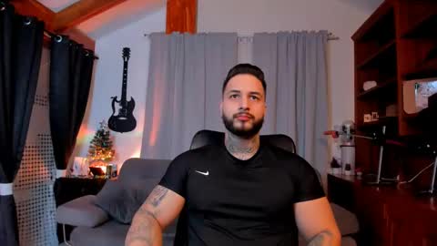 max D. online show from January 4, 2025, 2:46 pm