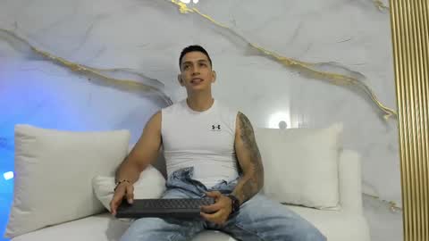 Max online show from November 19, 2025, 11:43 am