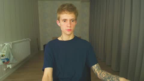 Snapshot of max_gen chatting on December 7, 2024, 3:30 pm Max Gen with tats 24years And Ethan without tats 20 years online show from December 7, 2024, 3:30 pm