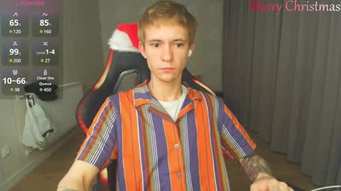 Snapshot of max_gen chatting on December 25, 2024, 11:31 pm Max Gen with tats 24years And Ethan without tats 20 years online show from December 25, 2024, 11:31 pm