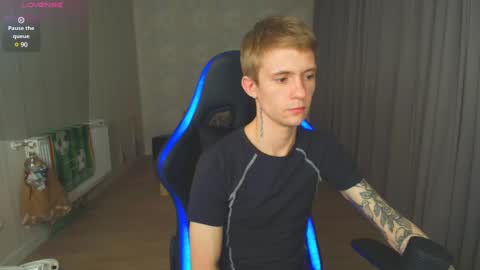 Snapshot of max_gen chatting on January 13, 2025, 5:55 pm Max Gen with tats 24years And Ethan without tats 20 years online show from January 13, 2025, 5:55 pm