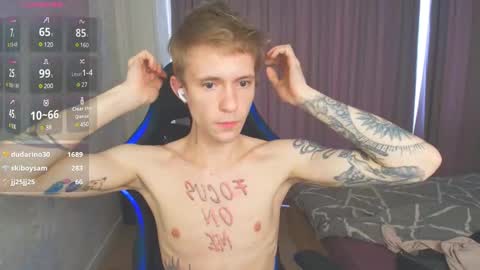 Snapshot of max_gen chatting on January 28, 2025, 4:50 am Max Gen with tats 24years And Ethan without tats 20 years online show from January 28, 2025, 4:50 am