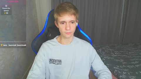 Snapshot of max_gen chatting on January 28, 2025, 8:04 pm Max Gen with tats 24years And Ethan without tats 20 years online show from January 28, 2025, 8:04 pm