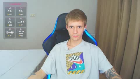 Snapshot of max_gen chatting on February 22, 2025, 10:20 pm Max Gen with tats 24years And Ethan without tats 20 years online show from February 22, 2025, 10:20 pm