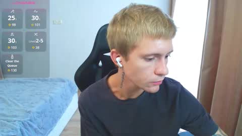 Snapshot of max_gen chatting on September 27, 2025, 11:48 am Max Gen with tats 24years And Ethan without tats 20 years online show from September 27, 2025, 11:48 am