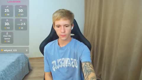 Snapshot of max_gen chatting on October 2, 2025, 11:34 pm Max Gen with tats 24years And Ethan without tats 20 years online show from October 2, 2025, 11:34 pm