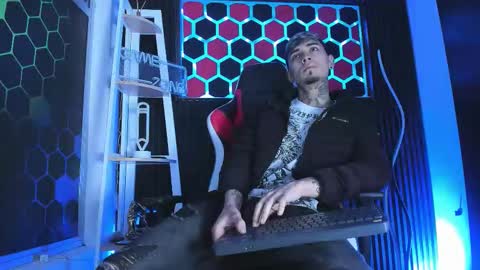 Max online show from March 18, 2026, 2:58 am