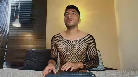 Max Hornye online show from February 25, 2026, 9:02 pm