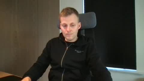 Max take off clothes online show from February 24, 2025, 1:10 pm