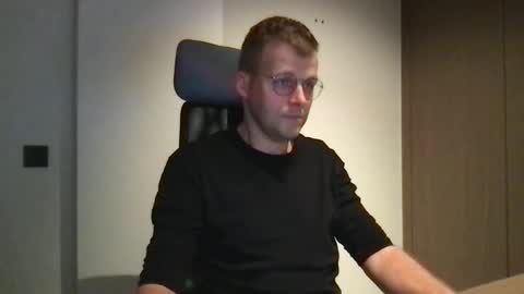 Max take off clothes online show from February 24, 2025, 6:58 pm