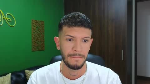 Snapshot of max_tayloor chatting on December 26, 2024, 7:05 pm Max Taylor online show from December 26, 2024, 7:05 pm