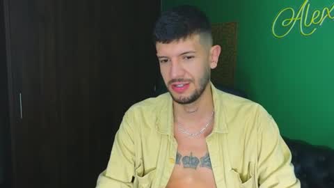 Snapshot of max_tayloor chatting on February 18, 2025, 11:08 pm Max Taylor online show from February 18, 2025, 11:08 pm