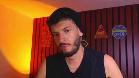 Snapshot of max_tayloor chatting on October 21, 2025, 1:17 am Max Taylor online show from October 21, 2025, 1:17 am