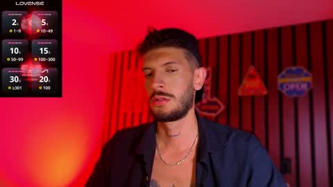 Snapshot of max_tayloor chatting on November 5, 2025, 1:49 am Max Taylor online show from November 5, 2025, 1:49 am