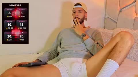 Snapshot of max_tayloor chatting on November 20, 2025, 11:21 am Max Taylor online show from November 20, 2025, 11:21 am