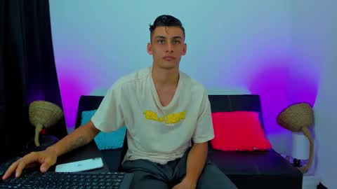 MAX     online show from October 8, 2025, 5:32 pm