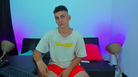 MAX     online show from October 23, 2025, 3:00 pm