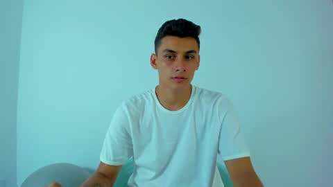 Snapshot of max_wild01 chatting on July 27, 2026, 6:20 am MAX online show from July 27, 2026, 6:20 am