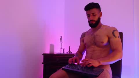 max_xl_ online show from December 26, 2024, 10:41 pm