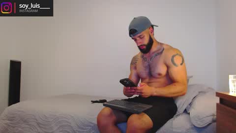 max_xl_ online show from December 22, 2025, 11:35 pm