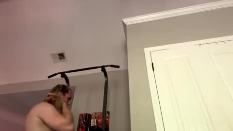 Snapshot of maxaux chatting on September 16, 2025, 5:47 pm Max online show from September 16, 2025, 5:47 pm