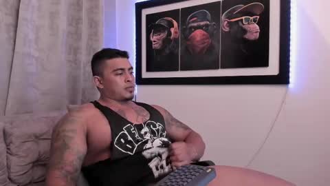 Maxcarther online show from March 12, 2025, 11:33 pm