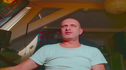 maxhardcore77 online show from November 18, 2025, 9:25 am