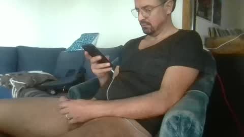 maxhorn591 online show from December 3, 2025, 9:40 am