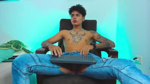 Snapshot of maxi_g chatting on January 15, 2025, 7:23 pm Maxi online show from January 15, 2025, 7:23 pm