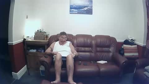 MAX online show from December 21, 2024, 8:21 pm