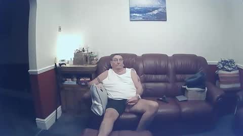 MAX online show from December 31, 2024, 9:28 pm