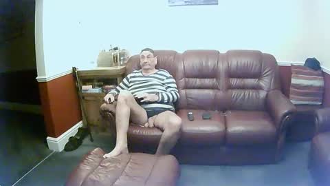 MAX online show from January 15, 2025, 7:34 pm