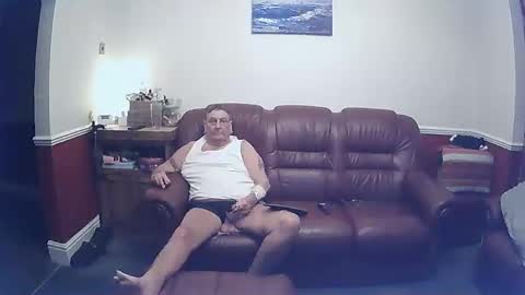 MAX online show from February 7, 2025, 1:47 am