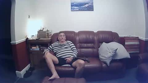 MAX online show from February 22, 2025, 10:20 pm