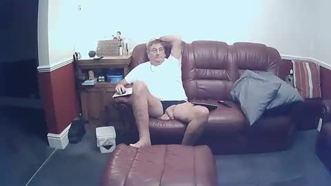 MAX online show from September 19, 2025, 9:37 pm