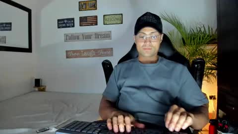 MAXI      online show from April 21, 2026, 2:37 am