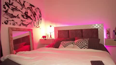 Max online show from January 6, 2026, 1:42 am