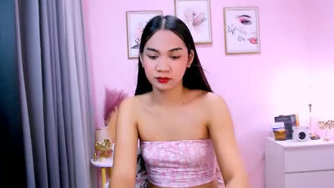 maxie greyson online show from February 17, 2025, 3:36 am